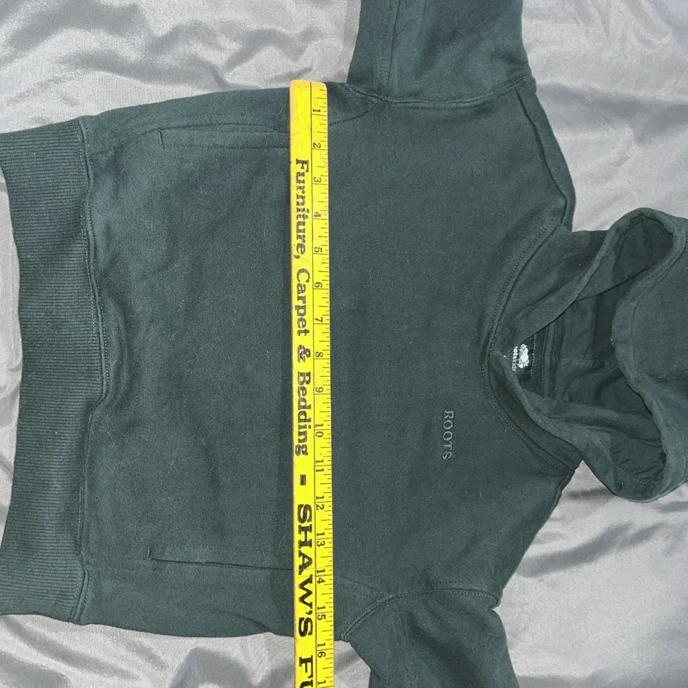 Roots brand forest green hooded sweatshirt Size 5T‎